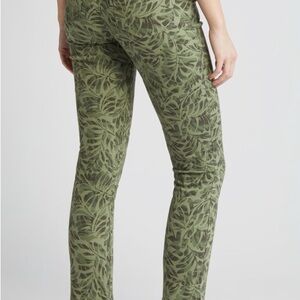 Wit & Wisdom Green Leaf Print Pants